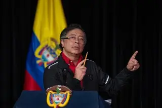 Petro invita a Trump a Colombia para mostrarle cómo destruyen laboratorios de drogas