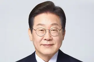 Presidente surcoreano dice que 'quizás' debería disculparse por su antecesor ante Corea del Norte