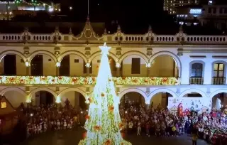 Hoy encendido de árbol y villa navideña en Veracruz
