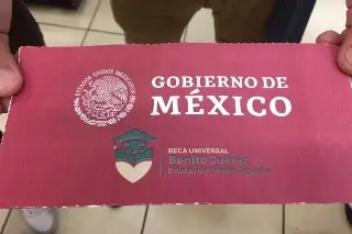 Imagen Dan fecha de entrega de tarjeta y pago de beca a quienes ingresaron a bachillerato en septiembre 