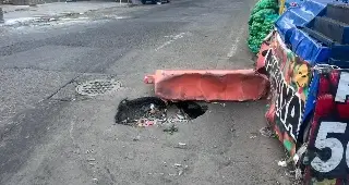 Reportan socavón en la zona de mercados en Veracruz 