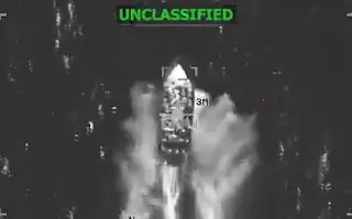 Lancha que recibió doble ataque de EU acompañaba a un buque a Surinam, según CNN