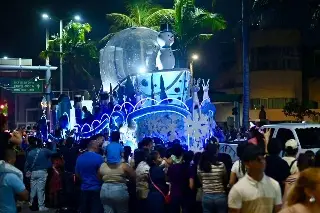 Asistieron alrededor de 40 mil personas al desfile navideño, afirma alcaldesa
