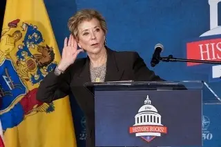 Aceptan demanda por abuso sexual en la WWE; implica a secretaria de Educación de EU