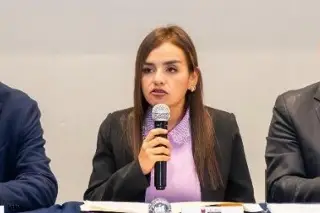 Grecia Quiroz denuncia presuntas extorsiones de policías federales a habitantes de Uruapan