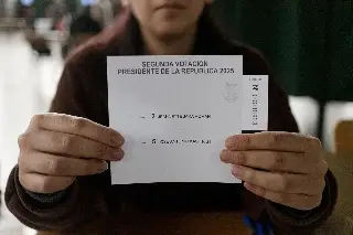 Cierran las urnas y comienza el escrutinio de elecciones presidenciales en Chile
