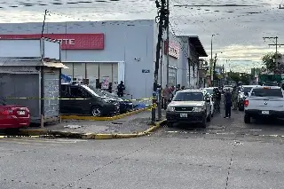 Imagen Identifican a hombre asesinado afuera de banco en Veracruz