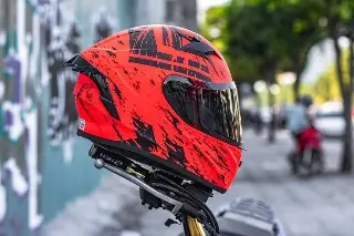 Detienen a presunto ladrón de motos cerca de plaza comercial de Xalapa