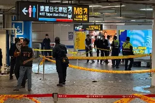 Deja 4 muertos ataque con bombas de humo y cuchillo en Taipéi; el autor también perdió la vida