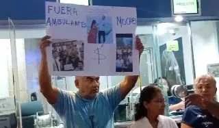 Imagen Se manifiestan locatarios del Acuario de Veracruz; esto piden