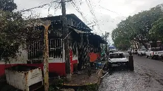 Casas sin luz deja fuerte incendio en Paso del Toro