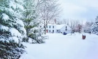 California declara el estado de emergencia en varios condados por fuerte tormenta invernal
