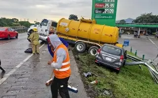 Imagen Carambola de ocho vehículos deja 8 lesionados en autopista 150D