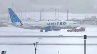 Imagen Más de 1,700 vuelos cancelados en el área de Nueva York por tormenta de nieve
