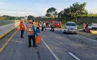 Imagen Deja un muerto carambola de seis vehículos en autopista de Veracruz
