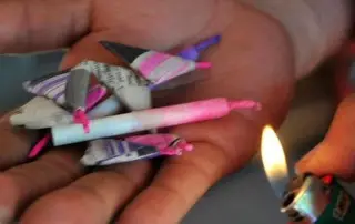 Niño de seis años pierde 3 dedos tras explotarle ‘paloma’