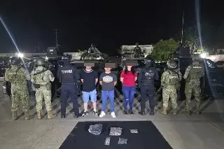 Imagen Detienen a tres presuntos integrantes de un grupo criminal en Tabasco