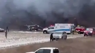 Muere una persona y otra resulta gravemente herida tras choque de dos helicópteros en EU