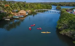Imagen Meseros aprenden inglés en Mandinga ante aumento de turismo internacional