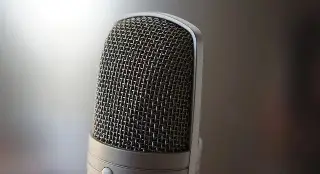 Artistas de EU cancelan shows en el Centro Kennedy tras añadir el nombre de Trump