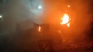 Queman casas y autos del exalcalde de Palmar de Bravo