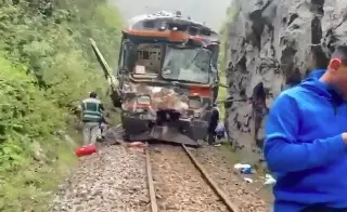 Al menos 15 heridos deja chocar frontal de dos trenes en la vía a Machu Picchu, en Perú