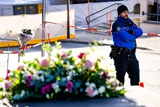 Pirotécnico y escalera estrecha, principales pistas de tragedia en Suiza