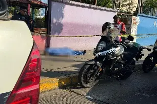 Imagen Fallece persona de la tercera edad en plena calle en Veracruz