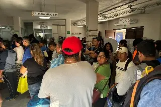 Batallan ciudadanos para emplacar sus motos en Veracruz