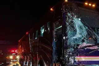 Venían de Álamo: autobús choca de frente en la 'carretera del terror' en Tamaulipas
