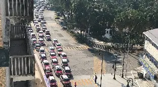 Imagen Taxistas piden bacheo, mejorar la seguridad y el alumbrado público (Video)