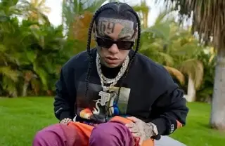 Imagen Tekashi 6ix9ine es ingresado a cárcel de Nueva York; 'estoy por conocer a Maduro', dice