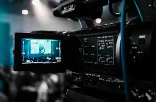 Ya está en salas de cine de Veracruz la película 'El beso de la mujer araña'; de esto trata