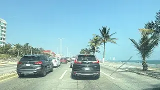 Tráfico lento en bulevar de Boca del Río 