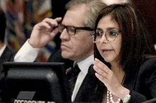 Delcy Rodríguez se reúne con inversionistas de Emiratos Árabes 