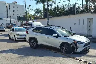 Se accidenta Pepín Ruíz en Boca del Río; acude a hospital para chequeo 