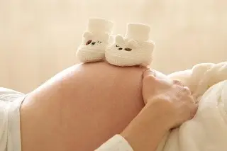 ¿Paracetamol en el embarazo eleva riesgo de autismo, TDAH o discapacidad en niños?