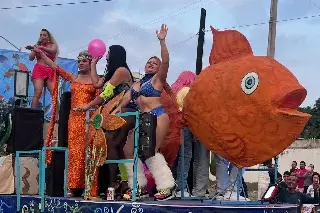 Realizan primer desfile del “Carnaval en tu colonia” en Veracruz 