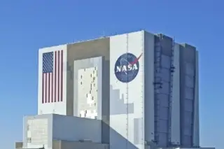 El lanzamiento tripulado de la NASA a la Luna contará con un microsatélite argentino