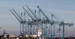 Unión Europea analiza imponer aranceles de 93 mil mdd contra EU