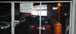 Trabajadores toman rastro municipal de Xalapa por falta de pago