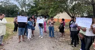 Se manifiestan por cambio de director en escuela de Veracruz 