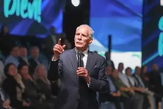 Dan constancia de presidente electo de Honduras a Tito Asfura