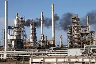Conato de incendio en Refinería Olmeca, en Dos Bocas