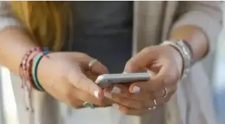 Presentan amparo para evitar vincular línea telefónica con la CURP; así puedes hacerlo