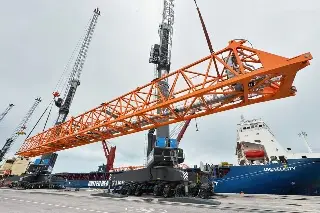 Grupo CICE incorpora dos grúas Liebherr en el Puerto de Veracruz