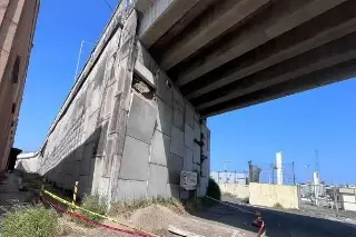 ¿Por qué se desprendió la losa de un muro del puente Morelos?