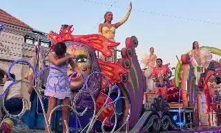 Realizan segundo desfile de “Carnaval en tu colonia” en Veracruz 