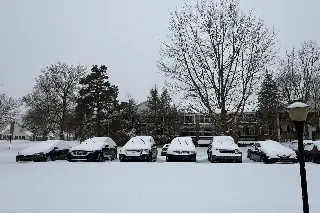 Al menos seis muertos y un millón de hogares sin electricidad por gran tormenta en EU