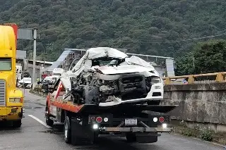 Patrulla de Guardia Nacional choca contra trailer estacionado en Río Blanco